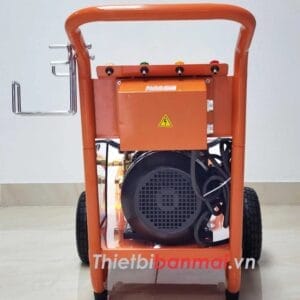 hinh anh may xit rua xe jet7500p 250t