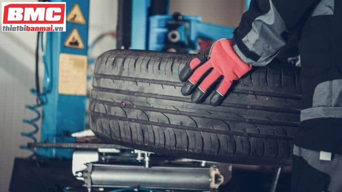 Máy làm lốp là giải pháp tối ưu cho tiệm sửa xe chuyên nghiệp